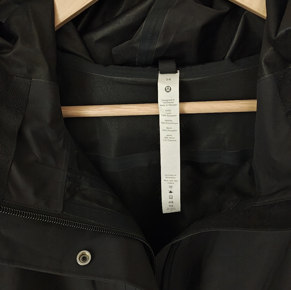 Lululemon Lightweight Jacket - Picture 3 of 4